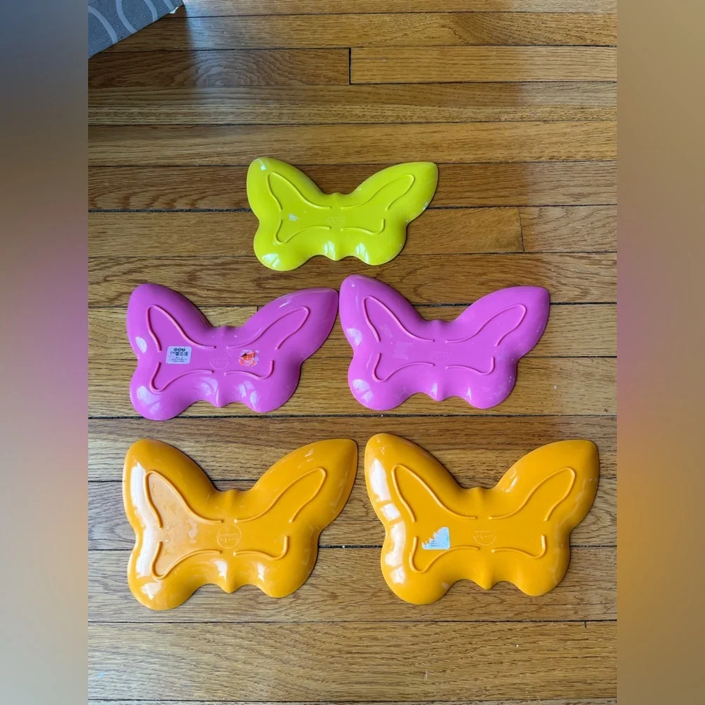 Andy Warhol Butterfly Multicolor Melamine Plates Set of 5 - Picture 5 of 8